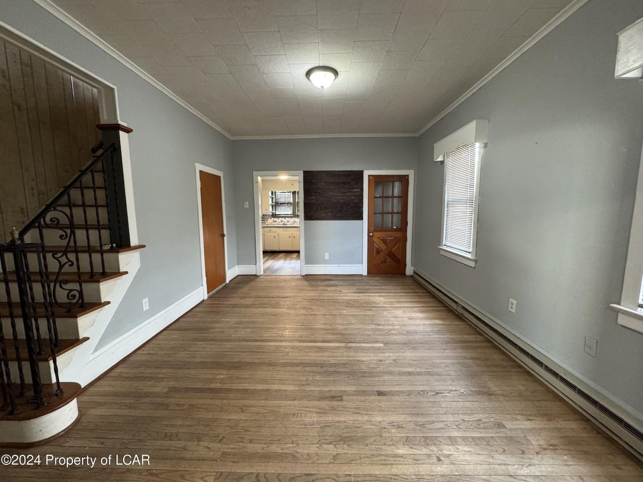 173 Franklin St - Photo 6 of 9