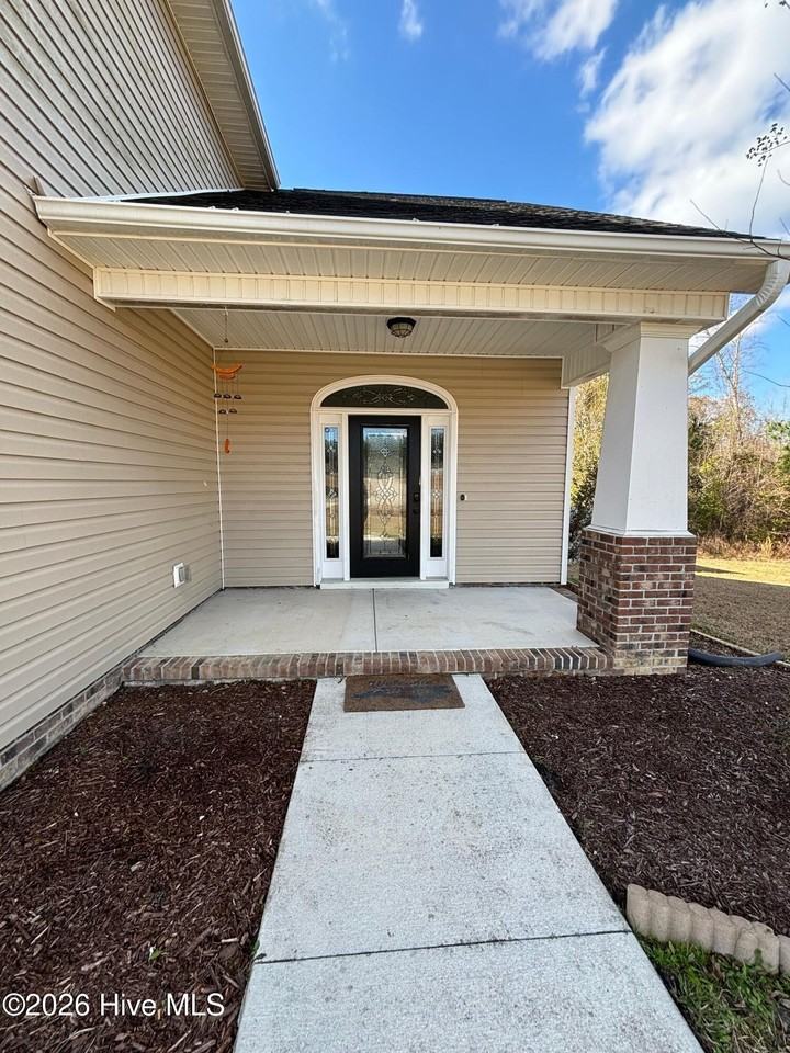 406 Sundown Ct - Photo 2 of 45