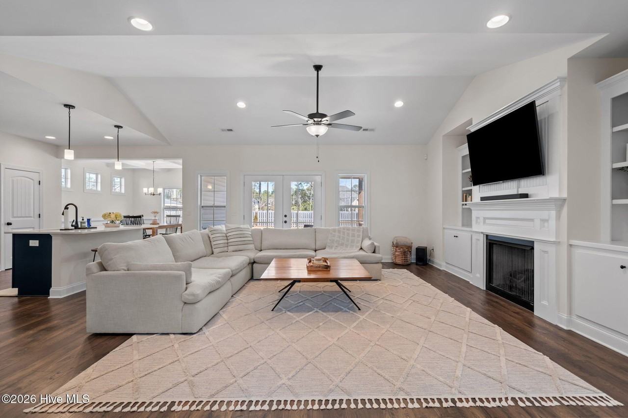 119 Penquin Pl - Photo 5 of 50