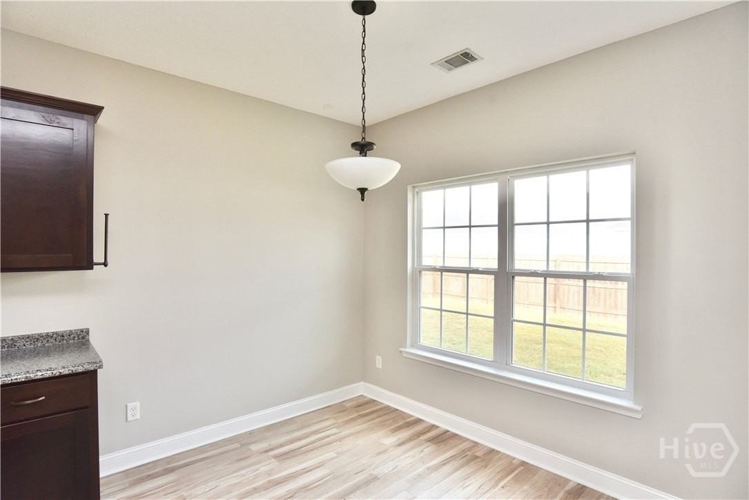 128 Brasher Dr - Photo 4 of 17