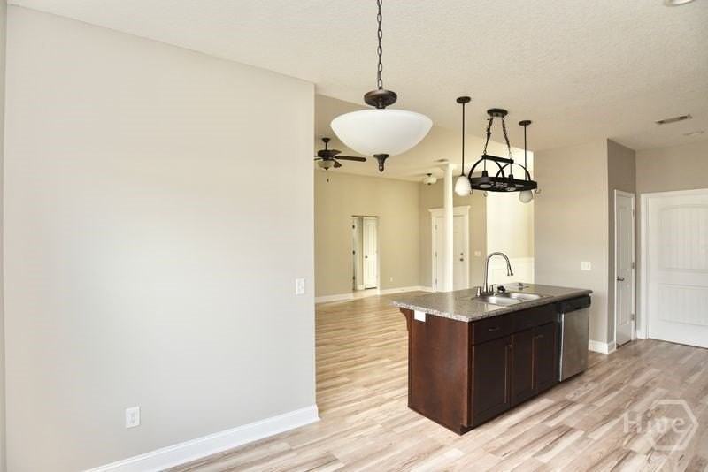 128 Brasher Dr - Photo 5 of 17