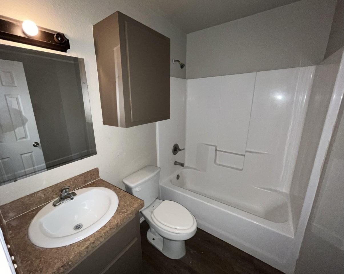 1314 E Ursuline St - Photo 5 of 6