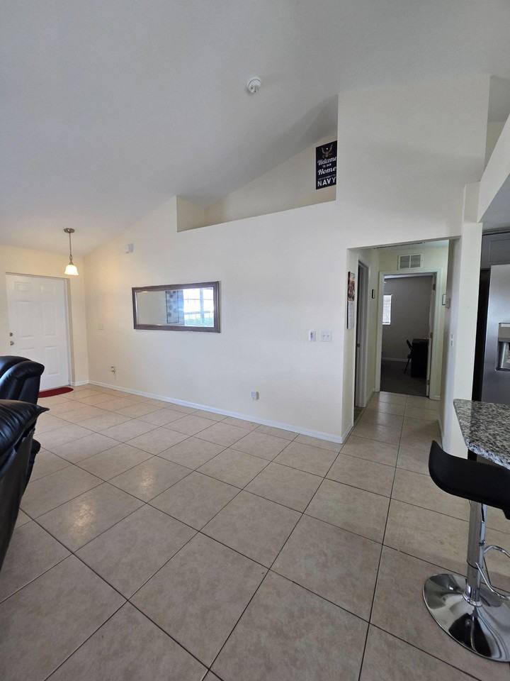 Nw 18th St - Photo 4 of 22