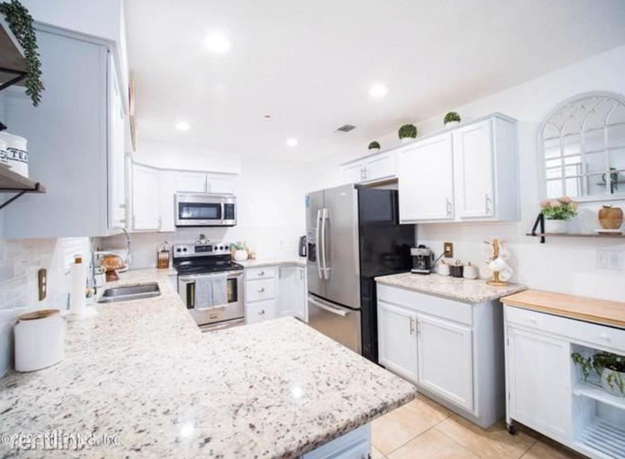 Deepwood Dr E - Photo 4 of 16