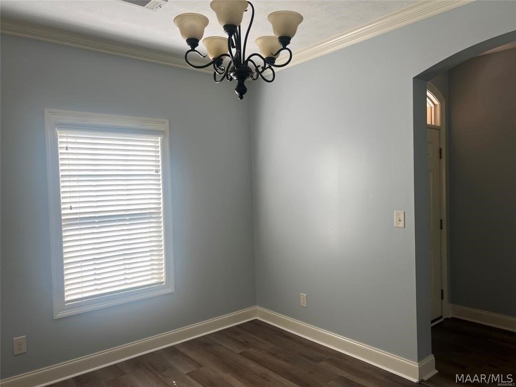 730 Kingsley Dr - Photo 4 of 38