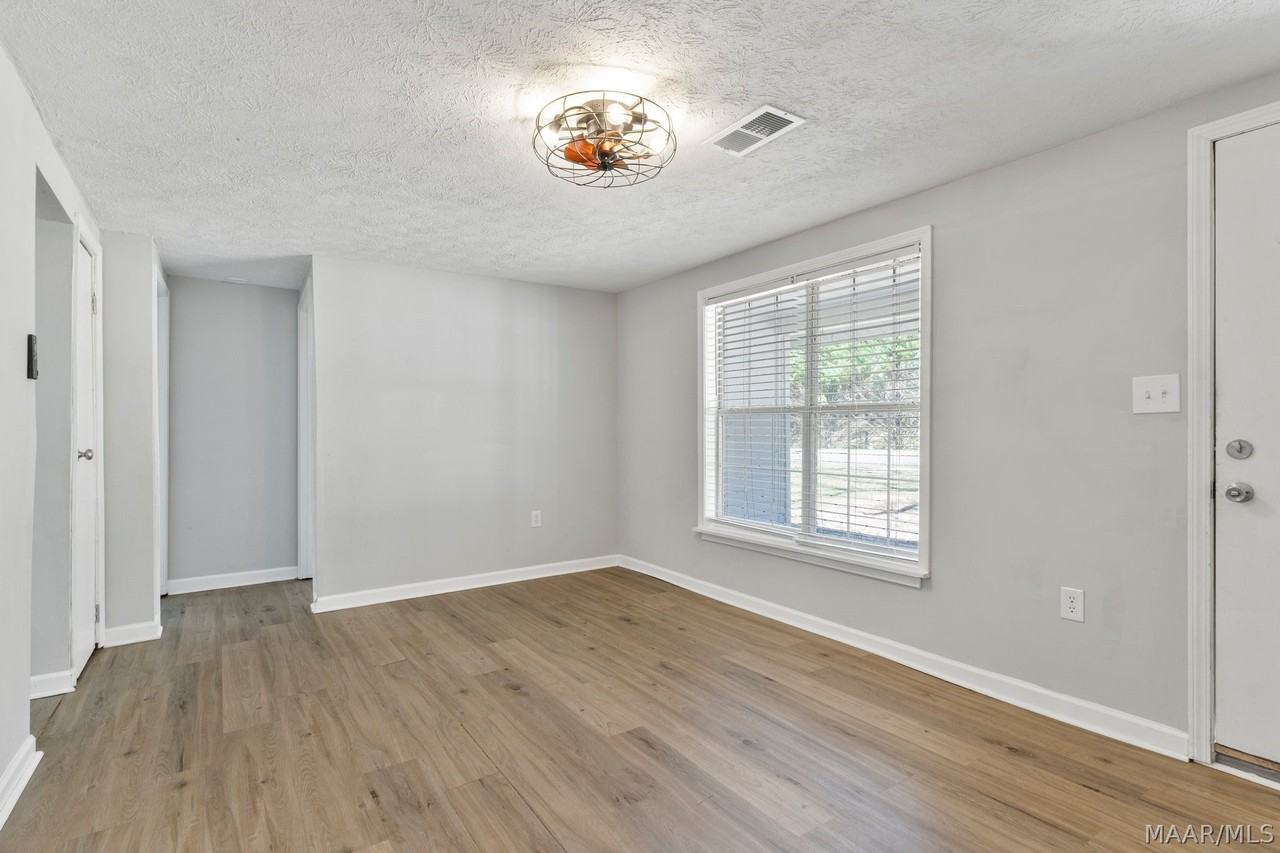 1216 Old Ridge Rd E - Photo 3 of 50