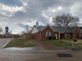featured image of 5545 Oak Branch Cir S