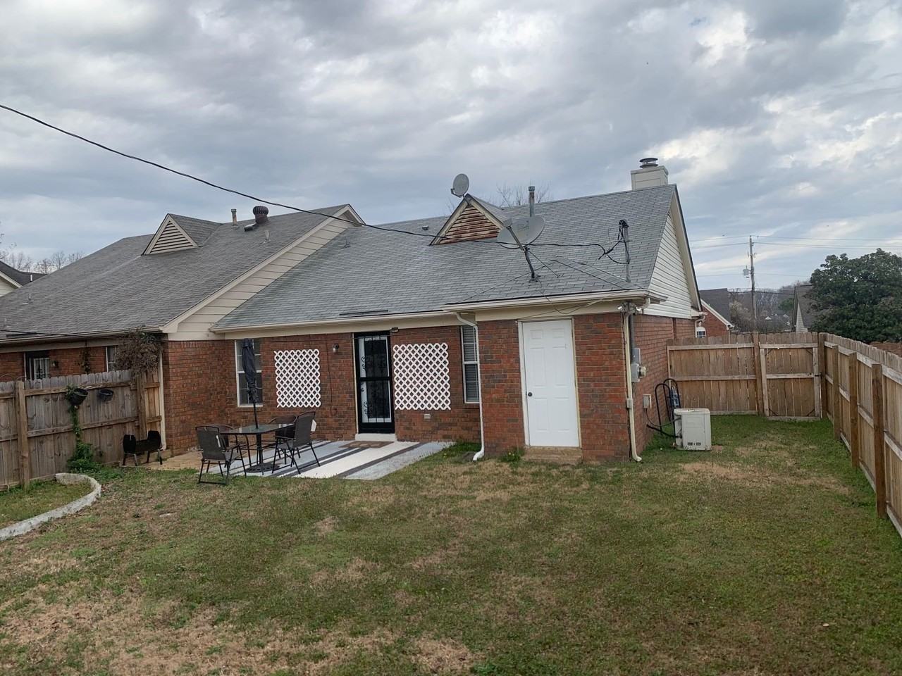 5545 Oak Branch Cir S - Photo 3 of 17