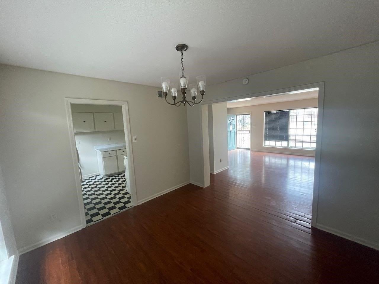 495 Dickinson St - Photo 5 of 14