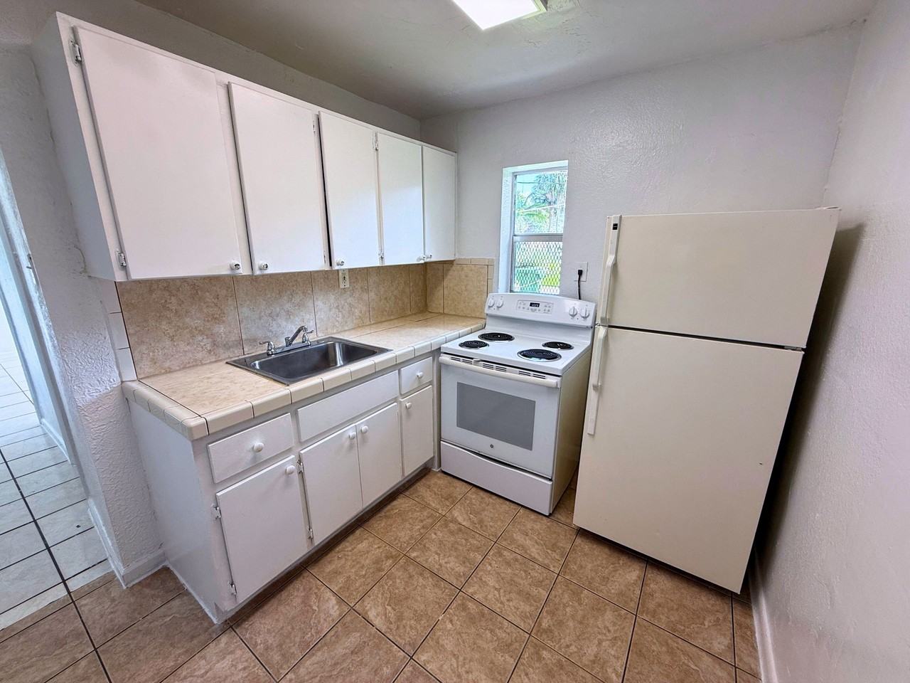 515 Nw 13th Ave #EAST - Photo 3 of 13