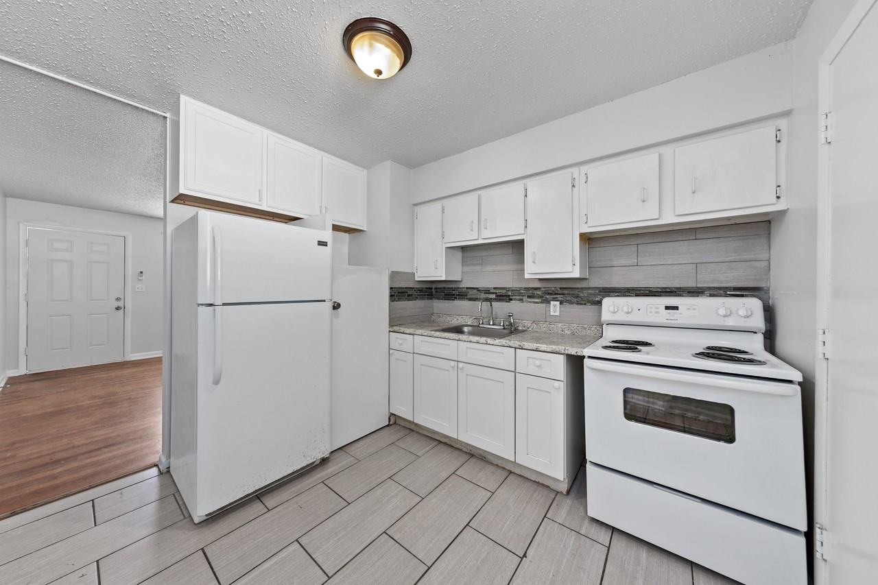 1531 Louisiana St #3 - Photo 3 of 16