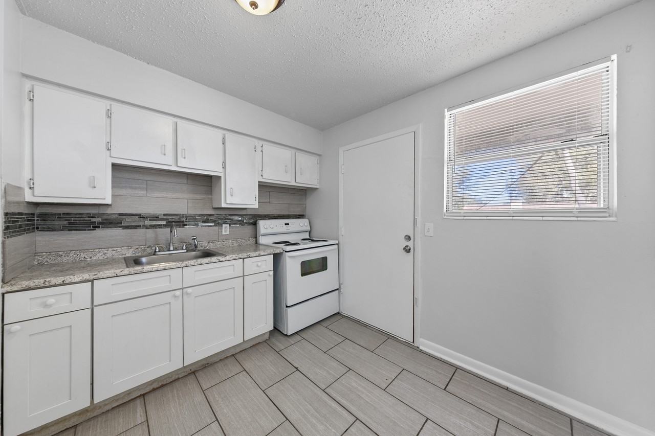 1531 Louisiana St #3 - Photo 4 of 16