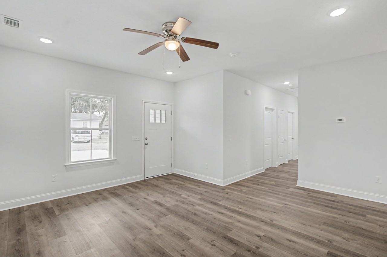 205 Bagley Ave #A - Photo 4 of 24