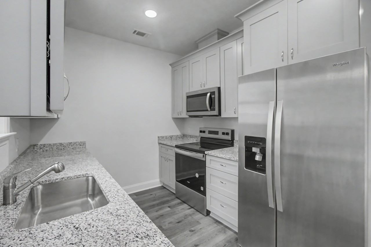 205 Bagley Ave #A - Photo 7 of 24