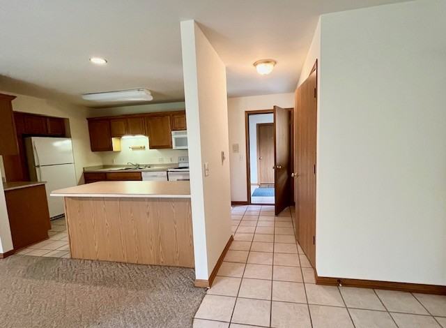 586 N Westmount Dr #3 - Photo 3 of 18