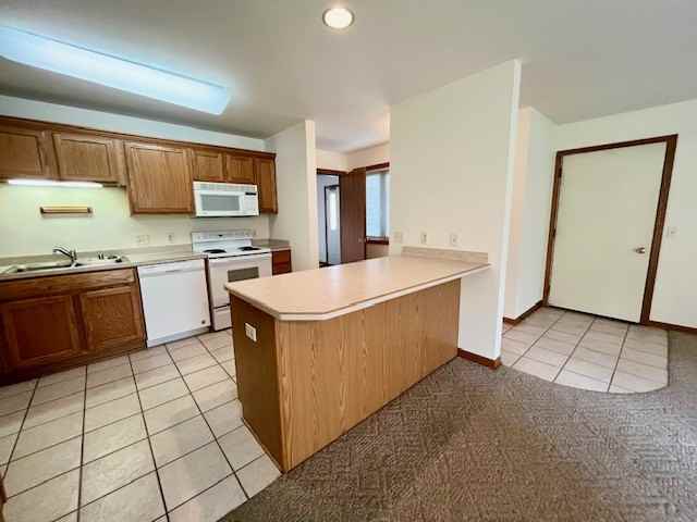 586 N Westmount Dr #3 - Photo 4 of 18