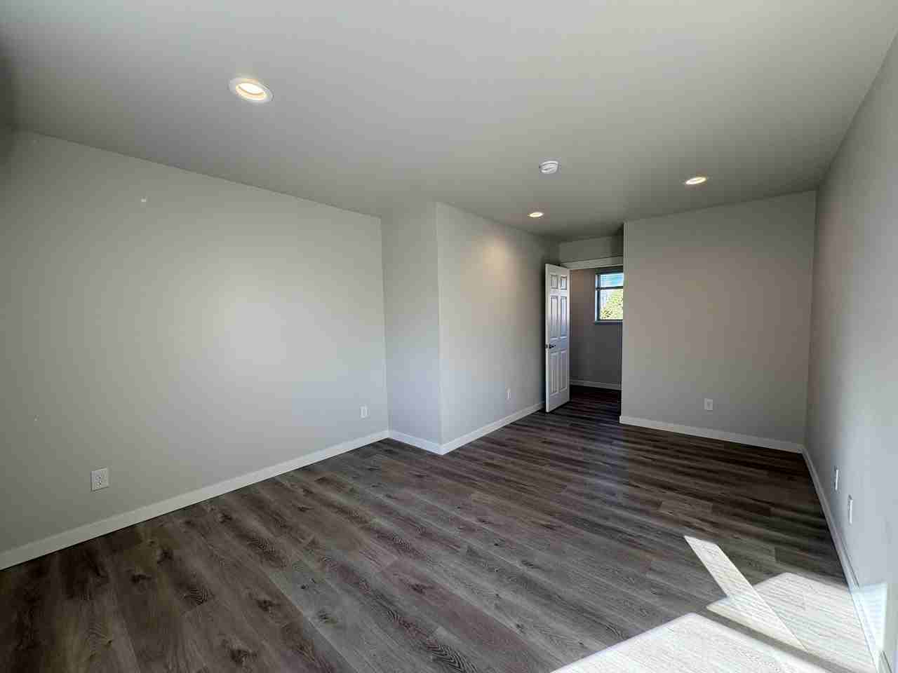 2210 Arden Court North #B - Photo 5 of 51