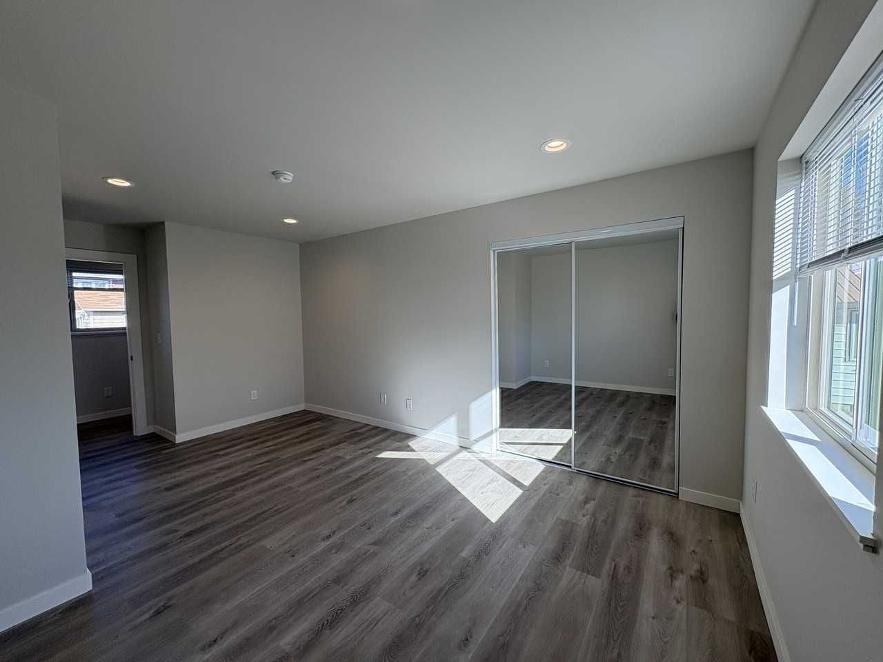 2210 Arden Court North #B - Photo 6 of 51