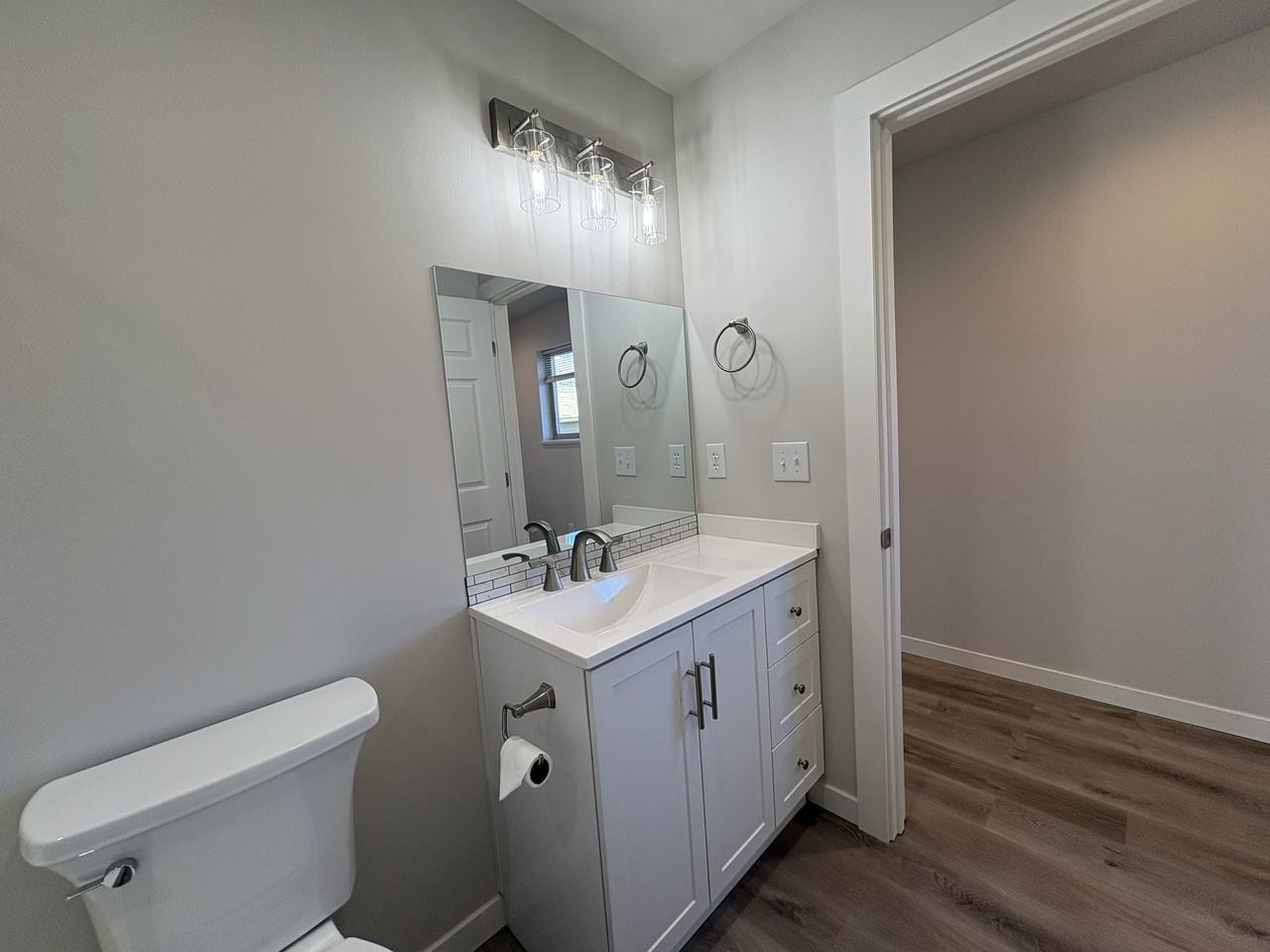 2210 Arden Court North ##B - Photo 6 of 47