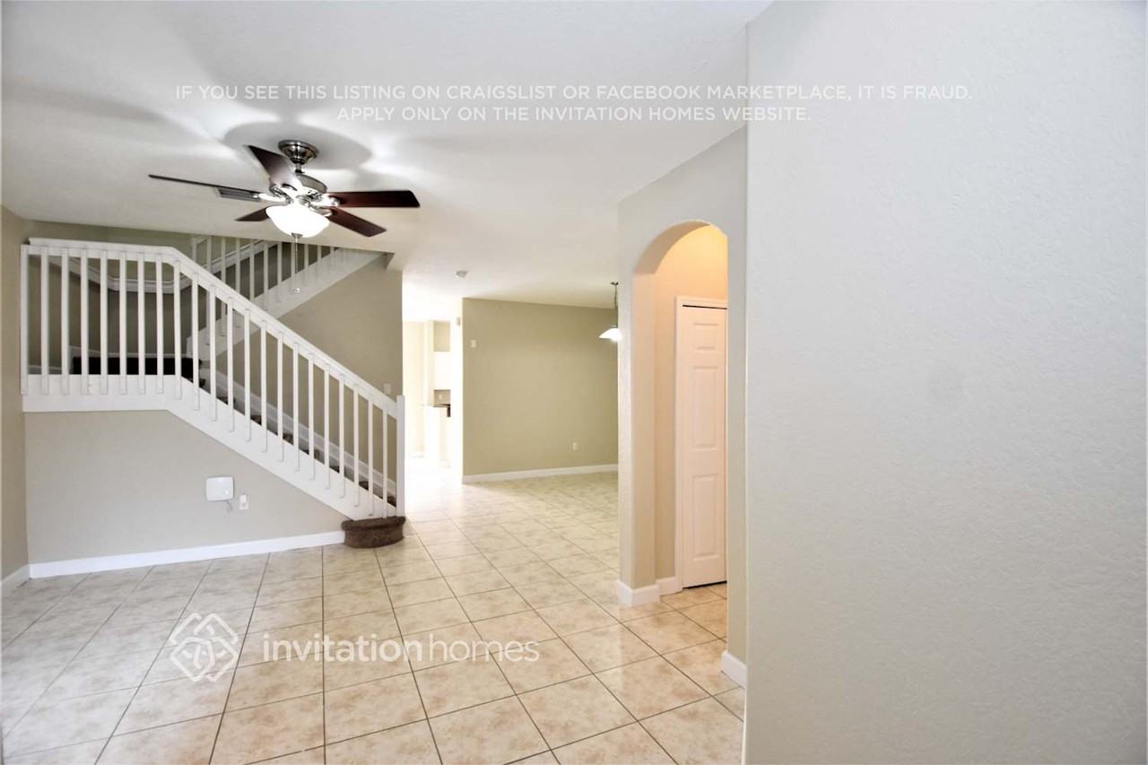 8624 Nw 112th Pl - Photo 6 of 31