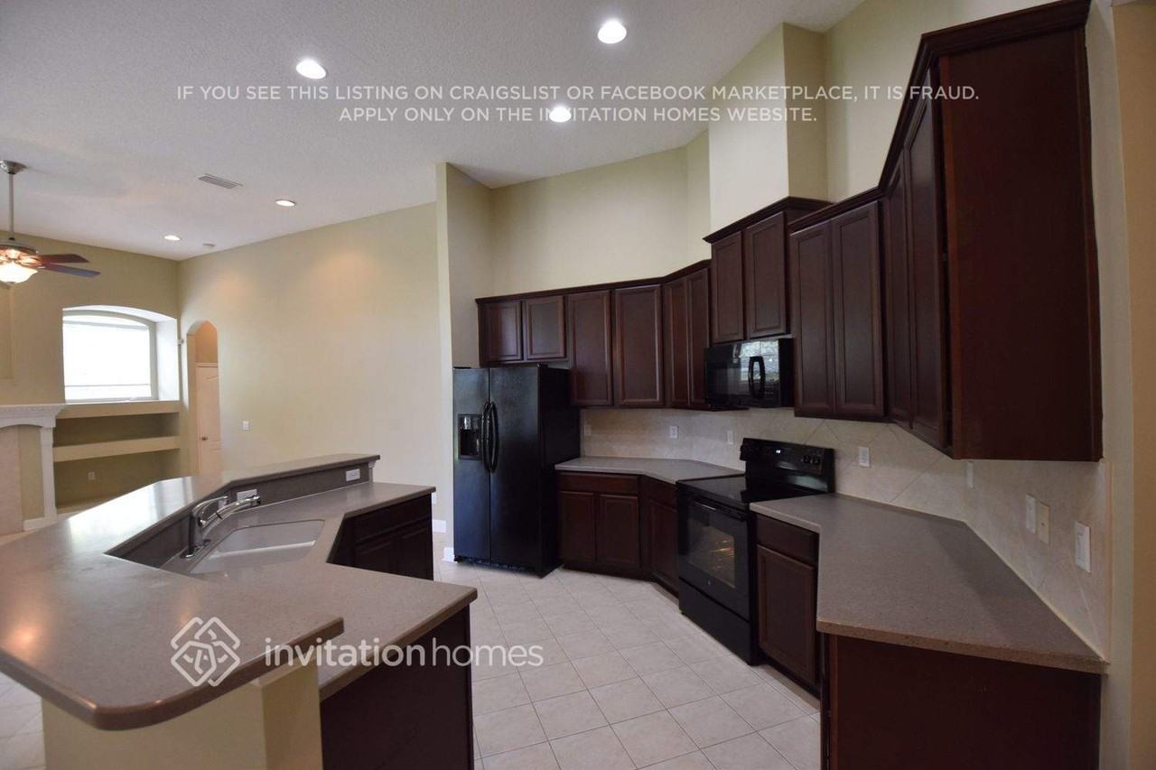 6135 White Tip Rd - Photo 6 of 17