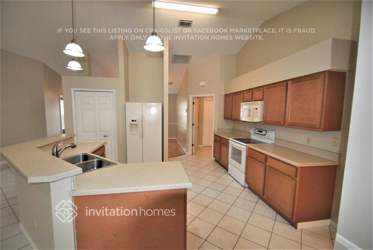 963 Whisperpine Dr - Photo 3 of 12