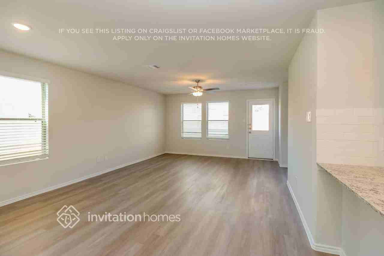 10707 Sunlit St - Photo 7 of 18