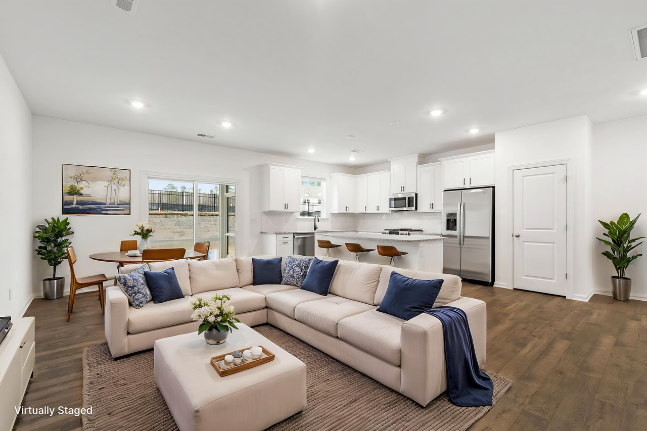 2724 Sammish Way - Photo 2 of 45