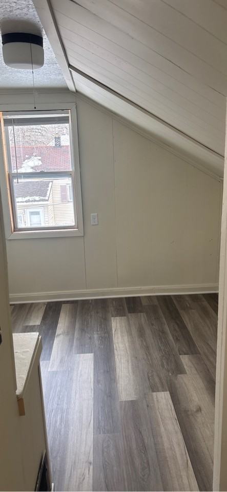 415 8th Ave E #3 - Photo 6 of 12