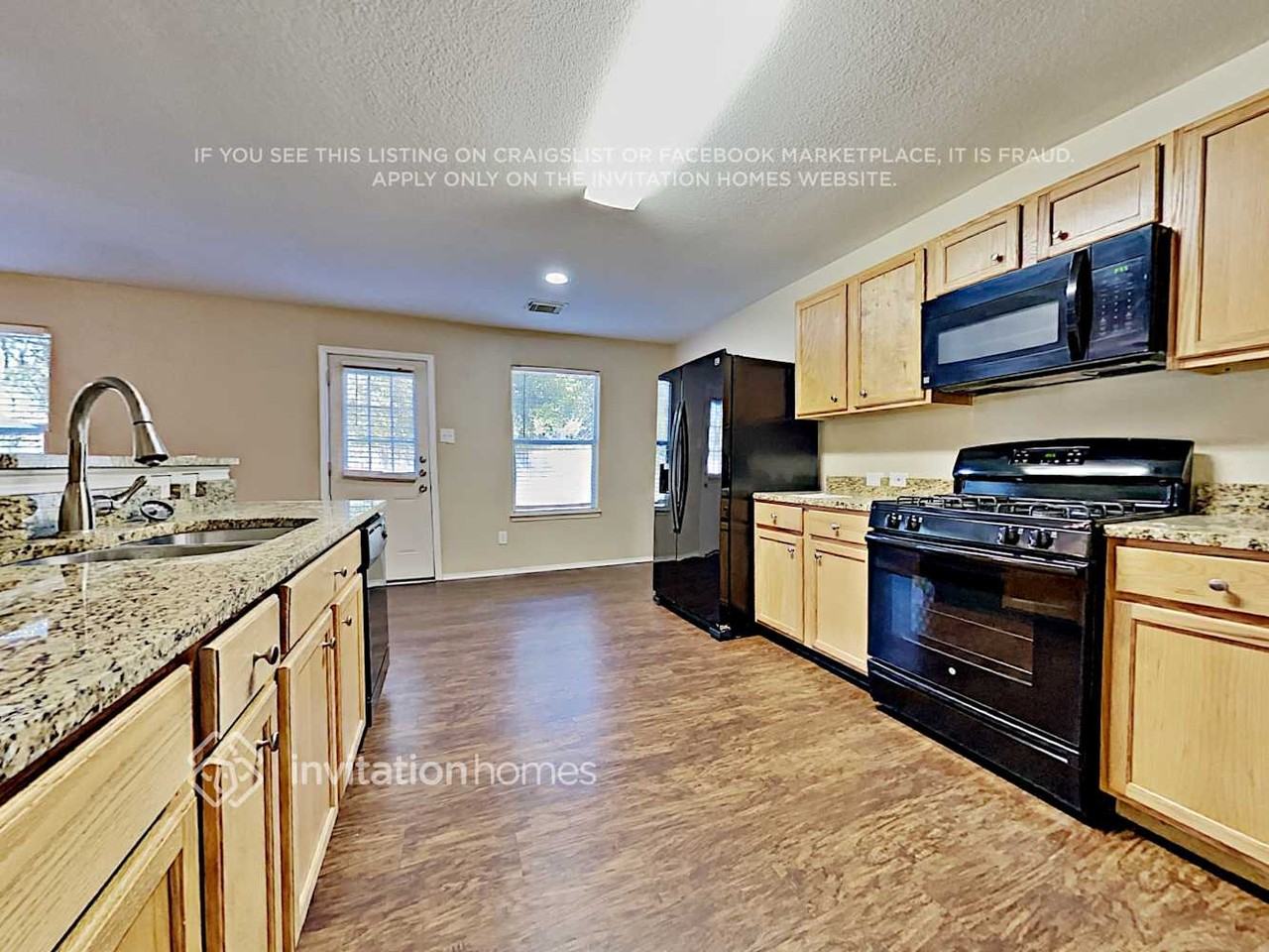 9211 Shaded Pines Dr - Photo 7 of 16