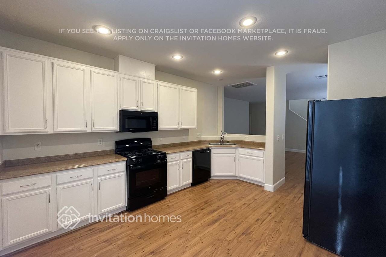 3963 Indian Gold St - Photo 4 of 20