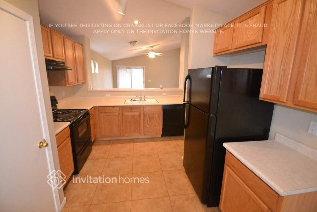 1710 E Palo Blanco Way - Photo 3 of 8