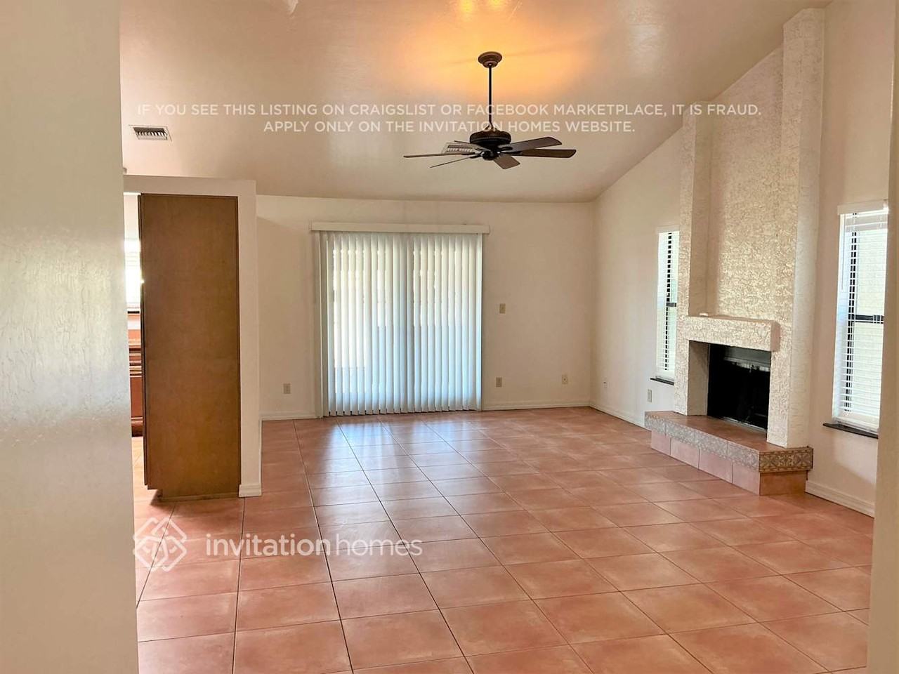 2234 E Florian Ave - Photo 4 of 10