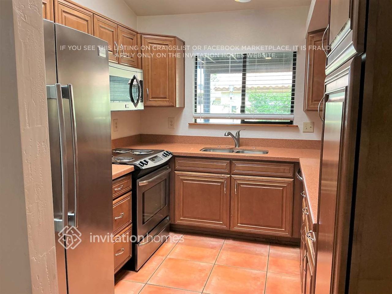 2234 E Florian Ave - Photo 5 of 10