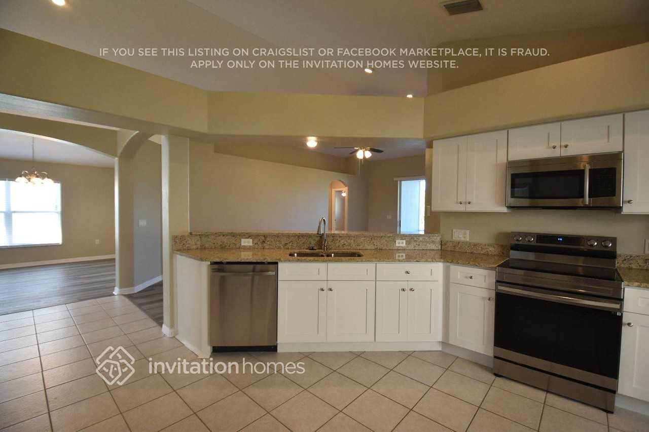 2726 Bradfordt Dr - Photo 7 of 20