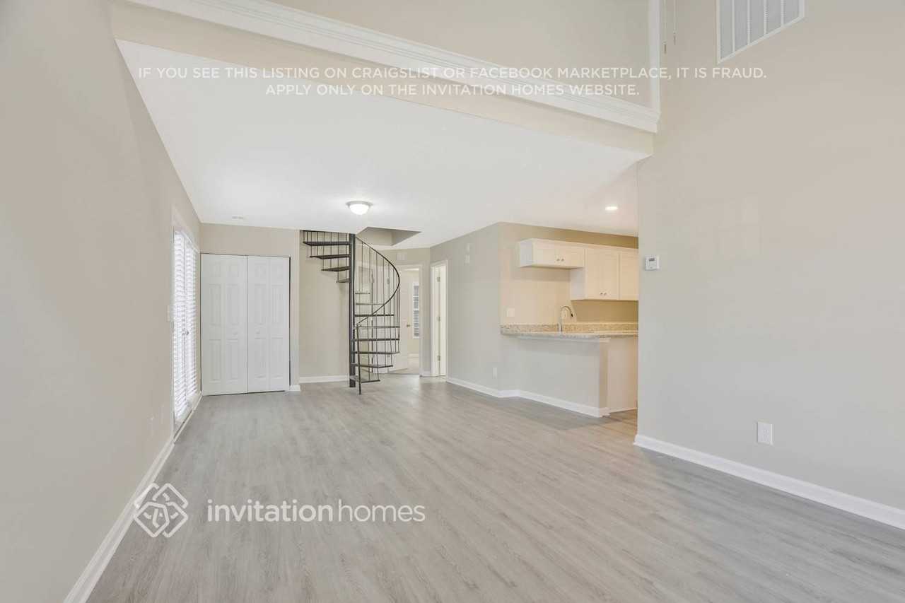 1931 Brittania Cir - Photo 5 of 23