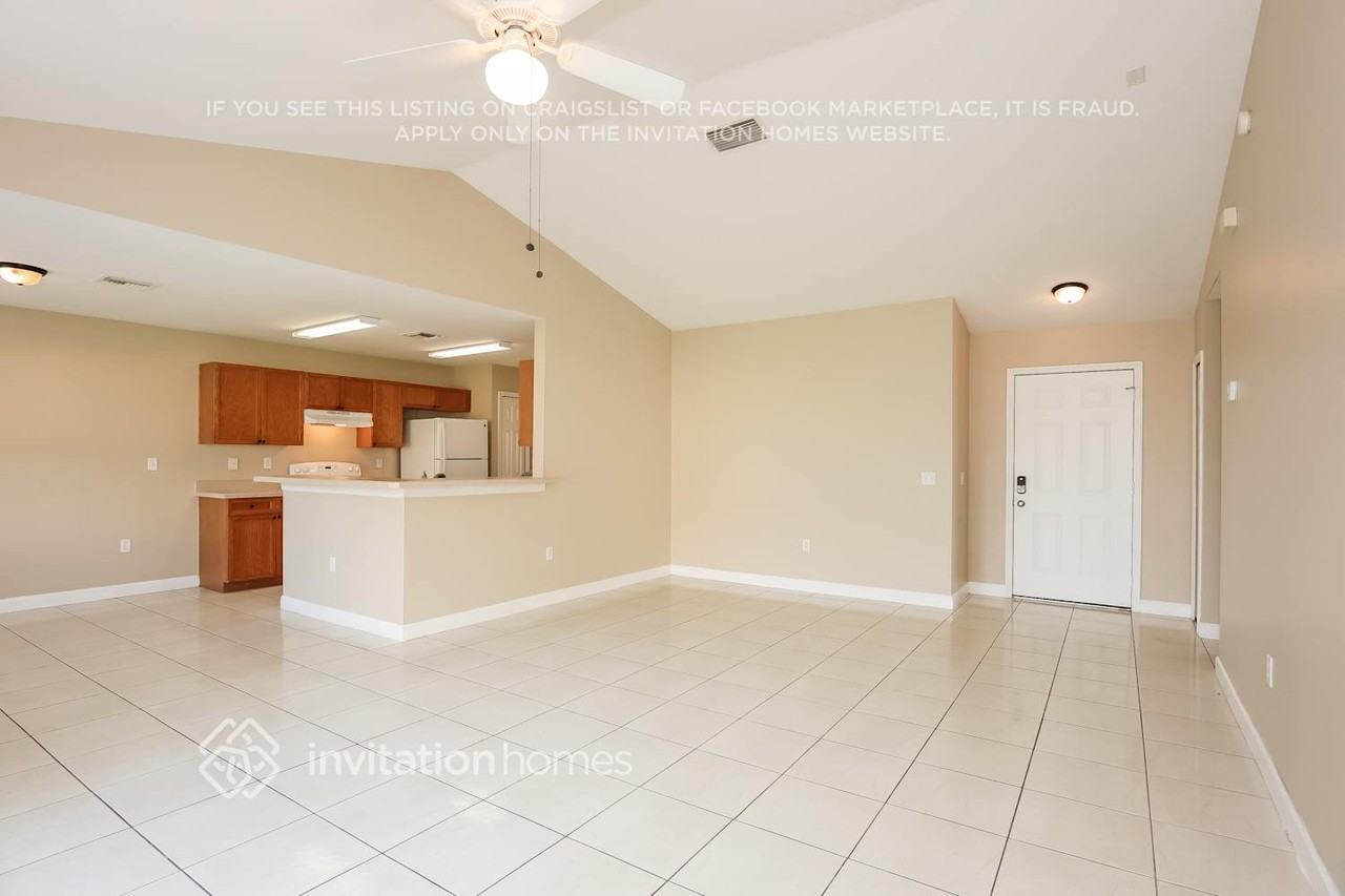 530 Peace Dr - Photo 5 of 17