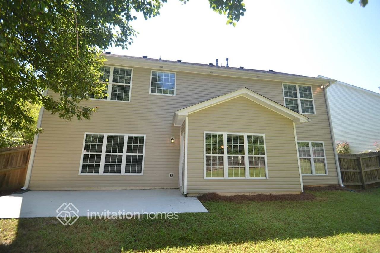 3115 Boulder Creek Ct - Photo 2 of 3