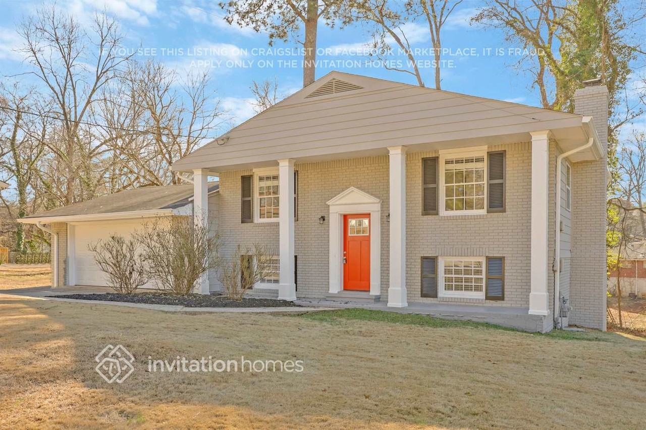 1795 Fayetteville Ct Se - Photo 2 of 12