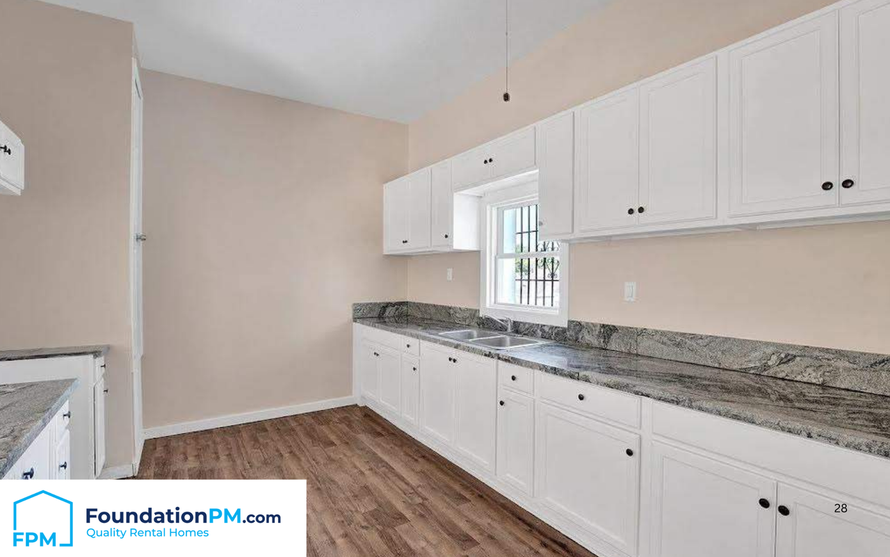 533 Leath St #1 - Photo 5 of 27