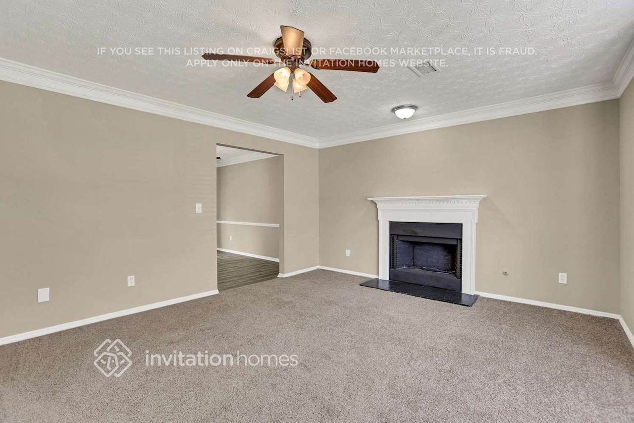 4927 Windsor Downs Ln - Photo 4 of 26