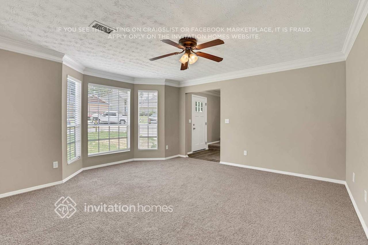 4927 Windsor Downs Ln - Photo 5 of 26