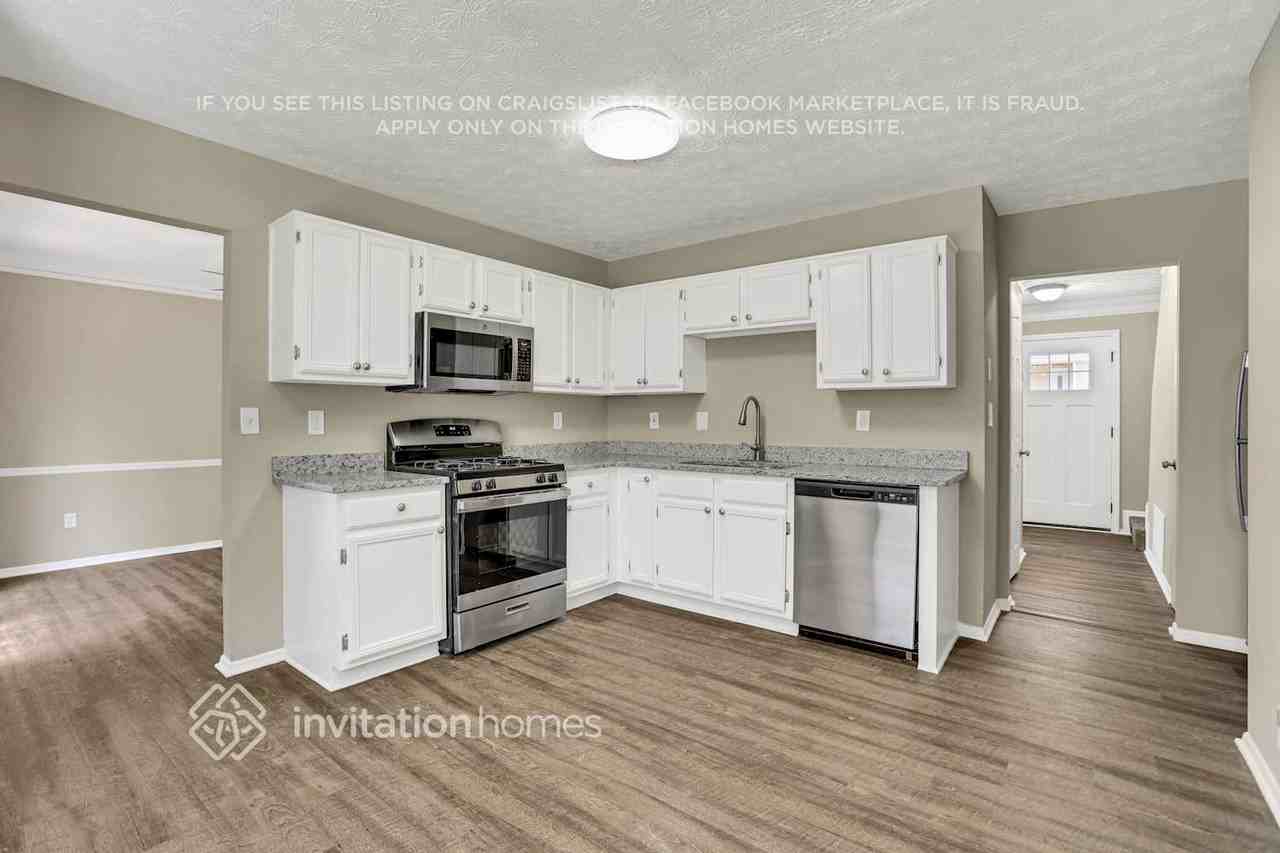 4927 Windsor Downs Ln - Photo 6 of 26