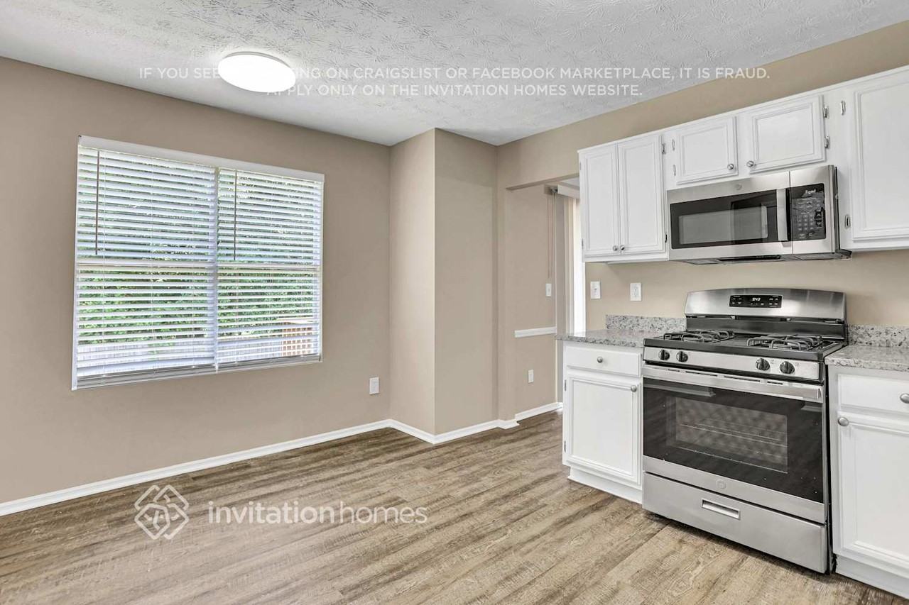 4927 Windsor Downs Ln - Photo 7 of 26