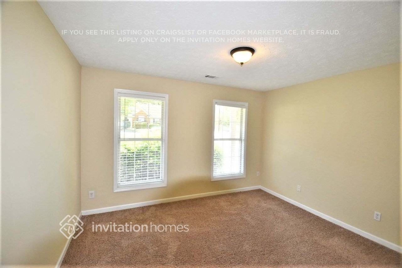 1149 Autumn Glen Way - Photo 6 of 11