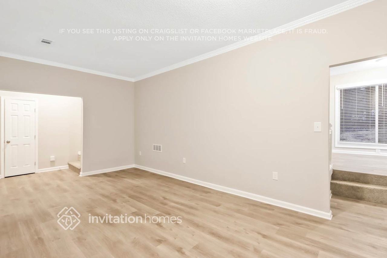 3382 Saxony Way - Photo 7 of 24