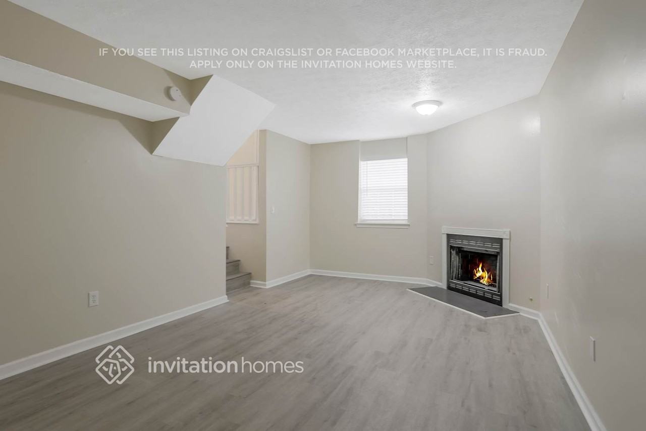 1350 Stoneleigh Way - Photo 6 of 28