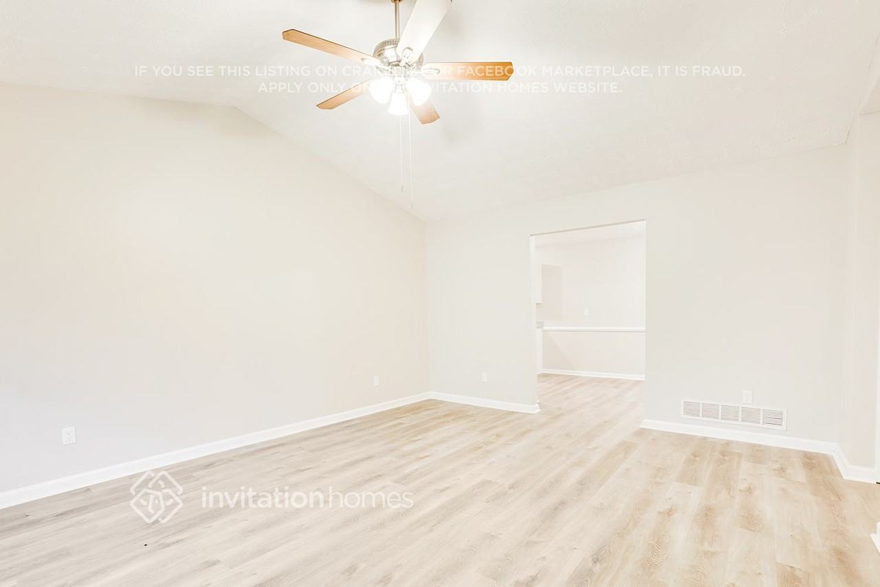 3890 Daylily Way - Photo 2 of 11