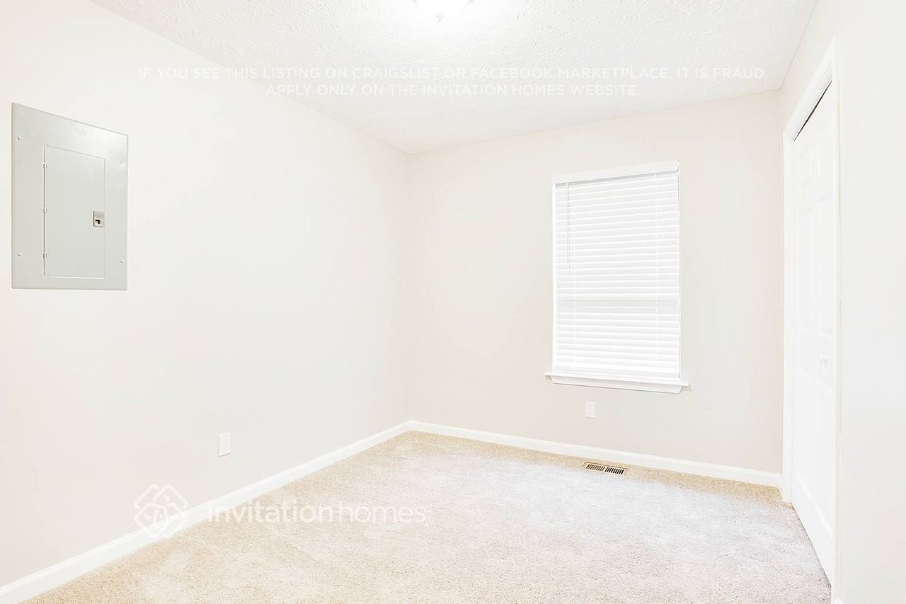 3890 Daylily Way - Photo 7 of 11