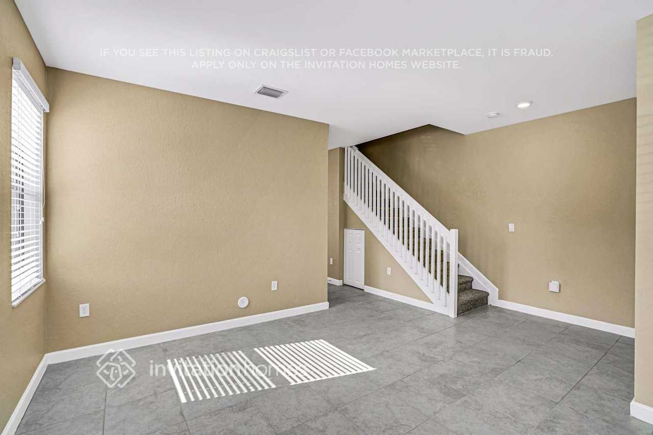 10466 Wway - Photo 2 of 20